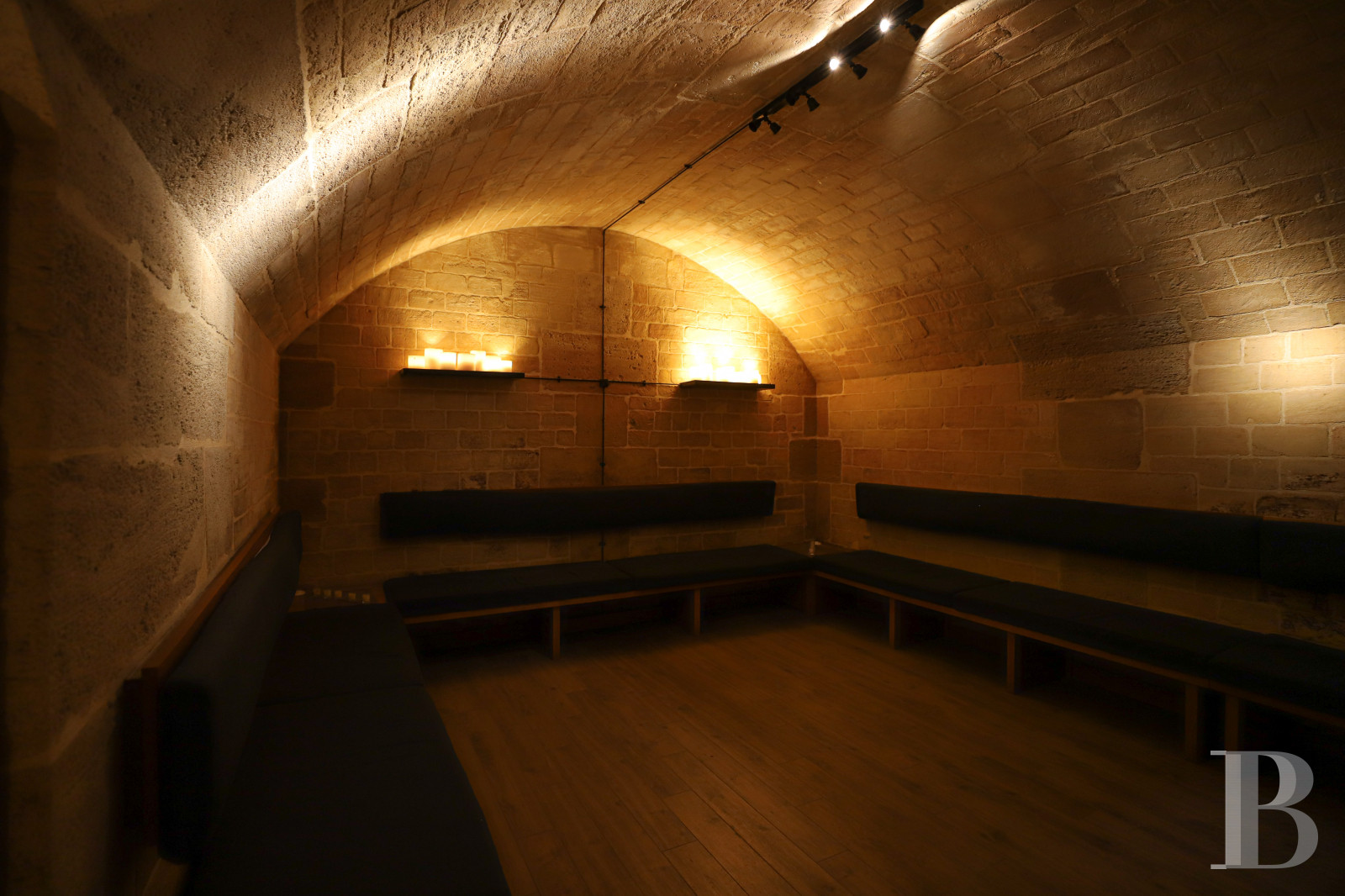 Dans l’Oise, près de Senlis, un vaste corps de ferme du 18e siècle et son pigeonnier transformés en hôtel  - photo  n°24